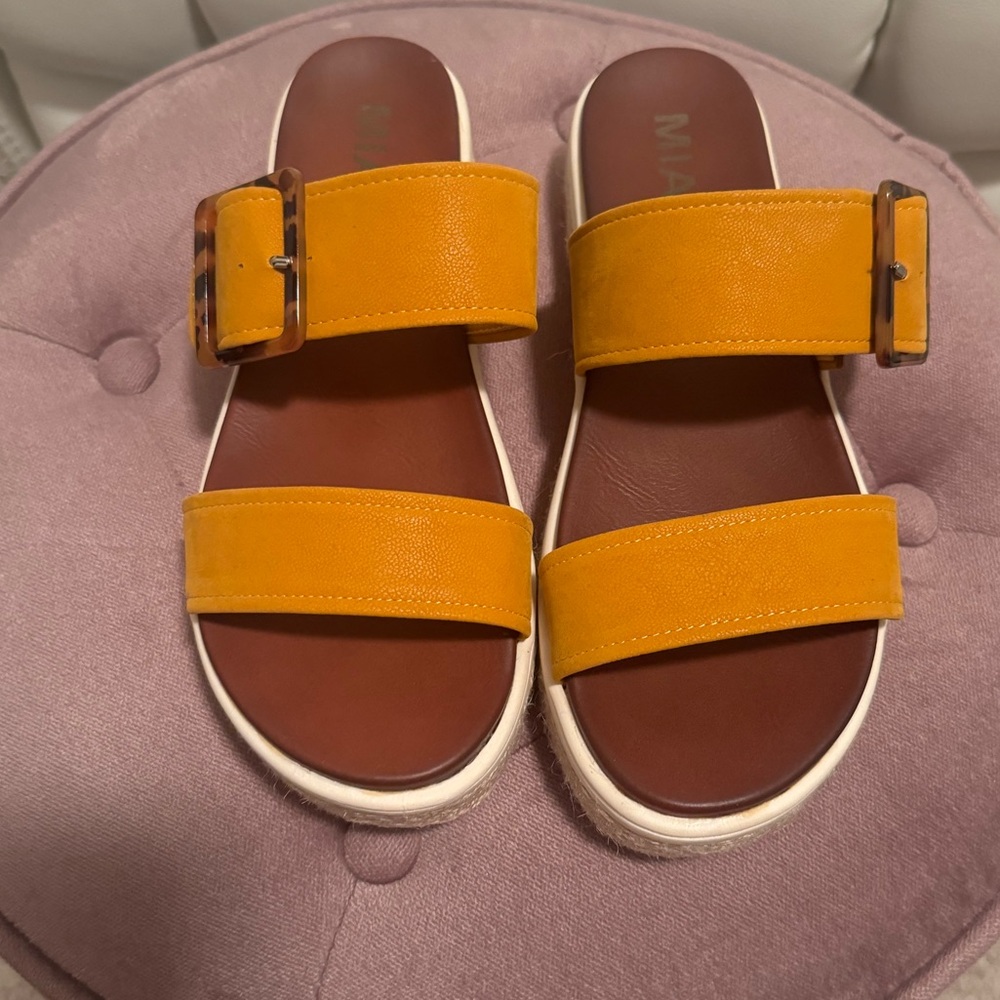 New! MIA Carleen Platform Sandals